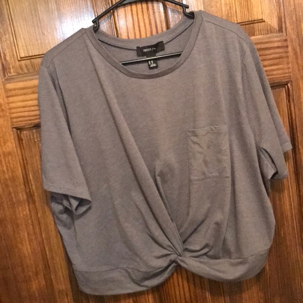 🤩 Gray Crop Top